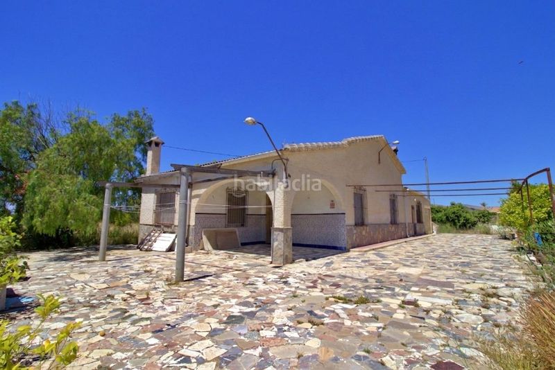 Foto df101485-4c30-400e-b93e-4e512b4afce3. Xalet amb aparcament a La Algoda - Matola - Llano de San José Elche / Elx
