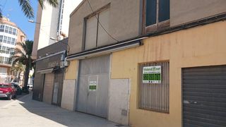 Nau industrial a Las Bayas. Gran nave en venta en las bayas
