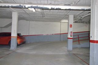 Aparcament cotxe a Carrús Oeste