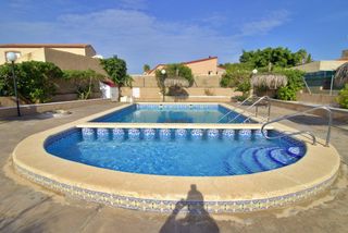 Location Maison à San Fulgencio. Alquiler en urbanización en la marina san fulgencio