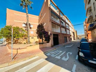 Apartament a Calle el mabre 1. Amplio apartamento de 1 dormitorio en el centro de la mata