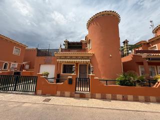 Chalet en Playa Flamenca. Chalet en venta en calle niágara