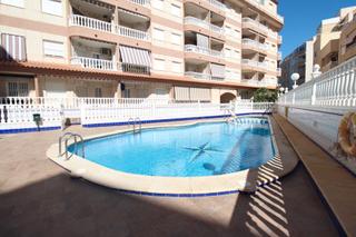 Appartement  Avenida virgen del carmen 8. Apartamento en la mata / torrevieja con piscina a 100 metros de