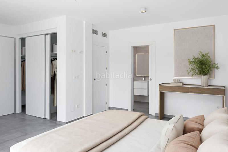 Foto c23cb2cf-4d0a-4172-8aa7-8a152927e9e2. Chalet  independiente con piscina en gran alacant. en Santa Pola