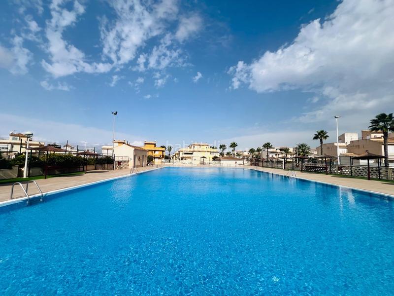 Foto 7cf5b233-9d5d-4e43-a5cf-cd2c79edd4ba. Chalet avec chauffage piscine dans Monte Faro-Altomar II Santa Pola