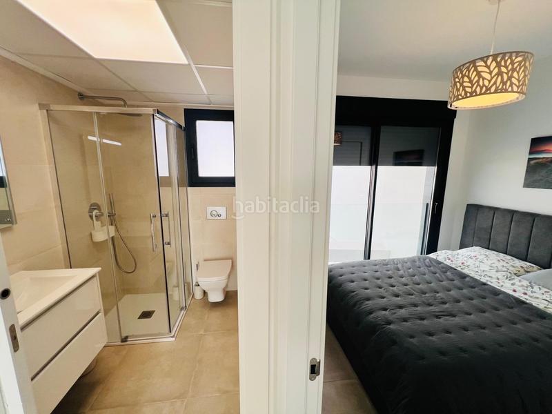 Foto 134e59ba-653f-48c3-ad6c-08bec2df0e3e. Chalet avec chauffage parking piscine dans Monte y Mar Santa Pola