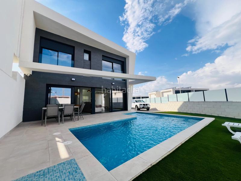 Foto 1e7b660f-ad87-4696-bab4-2f7cb81cb314. Chalet avec chauffage parking piscine dans Monte y Mar Santa Pola