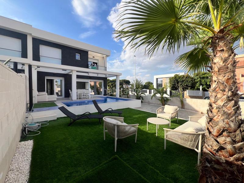 Foto c6aaeed8-fe65-4a34-8bb6-bf726e351f7b. Maison jumelée avec chauffage parking piscine dans Monte y Mar Santa Pola
