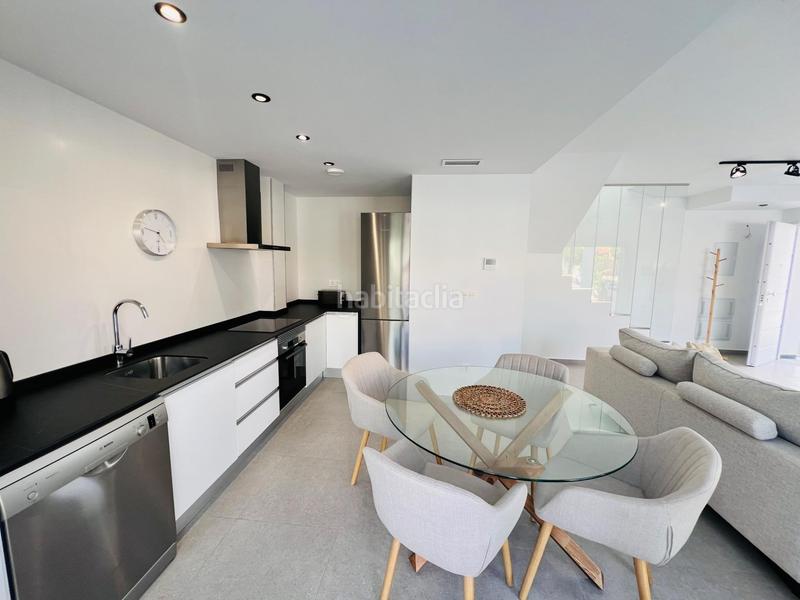 Foto e0ee1308-3e02-482e-92e0-631f66b7d10c. Maison jumelée avec chauffage parking piscine dans Monte y Mar Santa Pola