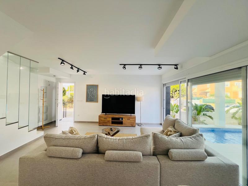 Foto f879df54-c0c4-448c-a52e-71cd486875e9. Maison jumelée avec chauffage parking piscine dans Monte y Mar Santa Pola