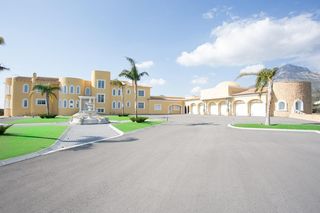 Xalet a Coloma. Gran chalet independiente en la nucia, alicante.