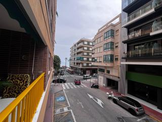 Appartement à Calas Santiago Bernabeu. Piso en santa pola, zona calas de santiago bernabeu.