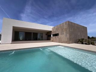 Xalet a Valverde. Chalet de obra nueva en elche, zona valverde.