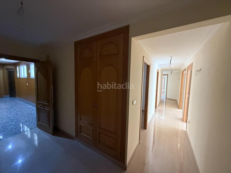 Foto adfb54cf-8b2d-4d34-9908-4ccd93d42b9a. Flat with heating parking in Centro Elche / Elx