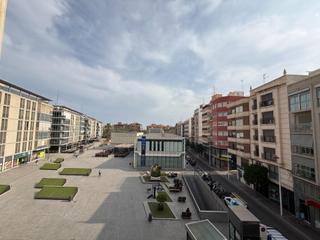 Piso en Centro. Espectacular piso en pleno centro de elche.