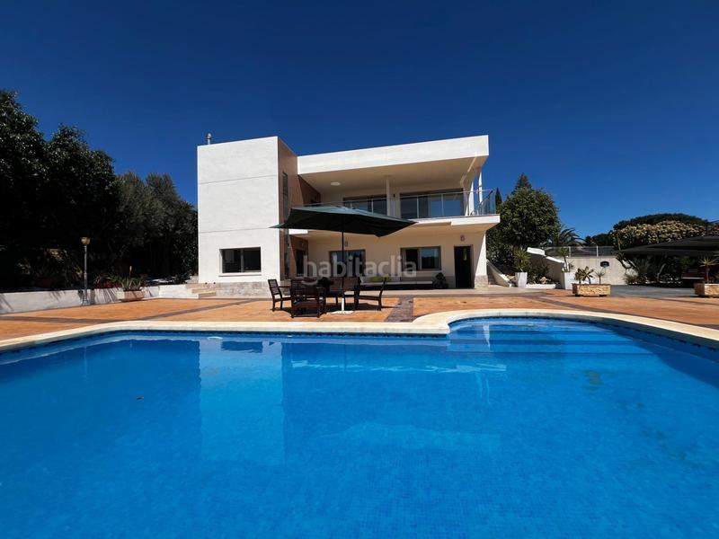 Foto c73a5f9e-6f2d-4840-88dd-57c0f5c79059. Lloguer xalet amb calefacció aparcament piscina a Elche / Elx