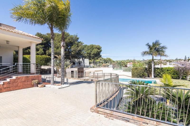 Foto 2654cd2f-e1e2-4119-ac45-404743c5b05c. Chalet mit heizung parking pool in Peña de las Águilas Elche / Elx