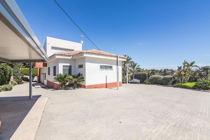 Foto a352ac14-5bd9-42a8-ab48-1af91f9c376b. Chalet  de lujo en zona peña las águilas, elche en Elche / Elx