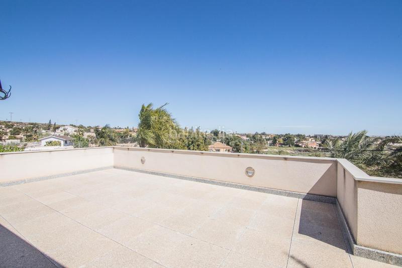 Foto df2b0365-3c03-4d03-a9d8-7c93b783a193. Chalet mit heizung parking pool in Peña de las Águilas Elche / Elx