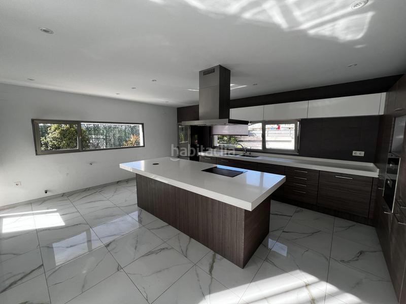 Foto fe723c29-1fb9-420c-b09c-8a0f8f457787. Xalet amb calefacció aparcament piscina a La Algoda - Matola - Llano de San José Elche / Elx