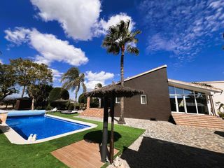 Chalet en Molins - Campanete - San Bartolomé. Chalet con piscina en zona de orihuela, alicante