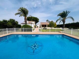 Chalet en Perleta - Maitino. Chalet rústico en elche, zona perleta