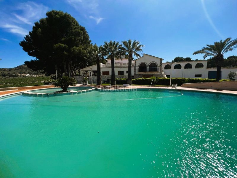Foto 06a9bc10-4c57-460c-a25f-7074979b7422. Masia amb aparcament piscina a Monòver