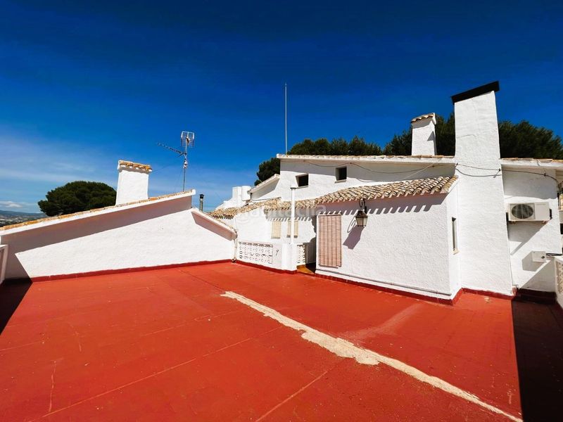 Foto f51e1e44-1f0b-4e95-a857-bbd5b2b4c098. Masia amb aparcament piscina a Monòver