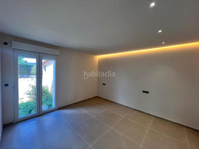 Foto 98bb42ab-156f-4f0e-a5ab-4a9f5b3da0d5. Chalet  moderno en elche, zona Valverde alto. en Elche / Elx