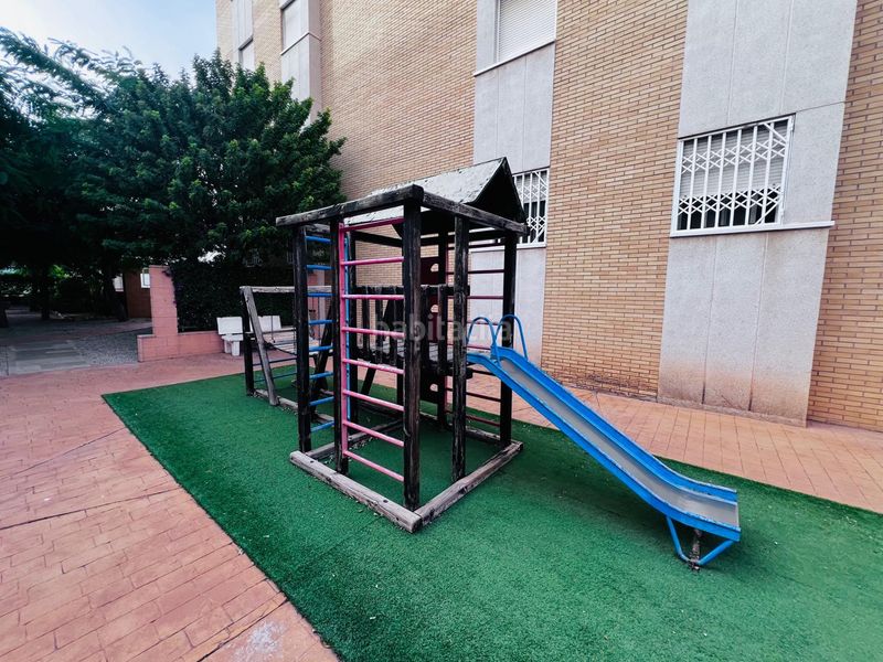 Foto a8a01e54-6d4c-469e-81fd-6eccf5e05196. Casa adossada amb calefacció aparcament piscina a Elche / Elx