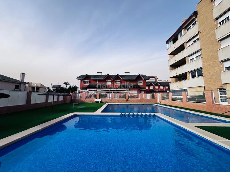 Foto f96a2ba6-cd19-4609-bba1-ea721b4939d0. Casa adossada amb calefacció aparcament piscina a Elche / Elx