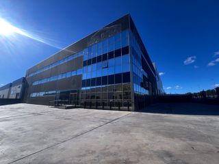 Rent Industrial building in Villamontes-Boqueres. Nave en alquiler en san vicente, polígono de canastell.