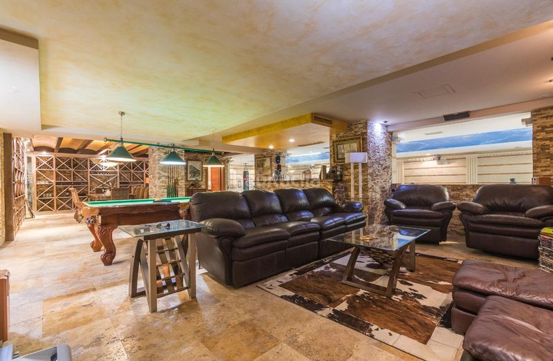 Foto 317cffa2-081a-4357-8e37-5001c1f80dff. Xalet amb aparcament piscina a Las Bayas Elche / Elx