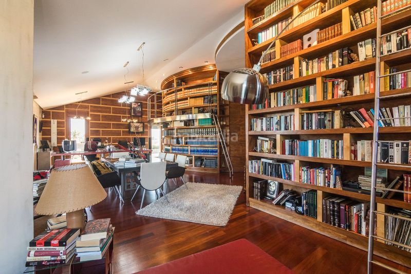 Foto 3c4f485d-5eda-492c-ad2c-c8d5b11498c7. Xalet amb aparcament piscina a Las Bayas Elche / Elx