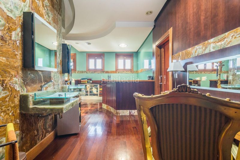 Foto a33ef15e-d1d9-4e4b-a3d9-9980b06ea067. Xalet amb aparcament piscina a Las Bayas Elche / Elx