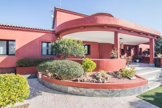Chalet à Las Bayas. Chalet independiente en elche, zona la baya alta.
