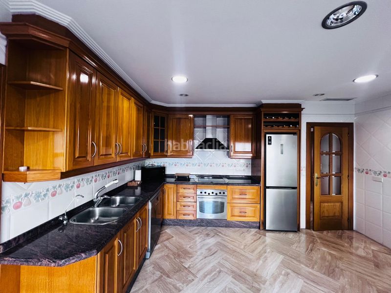 Foto f8d3d88c-f22f-42bb-ad69-045512ab8795. Piso amplio piso en venta en Centro de elche en Centro Elche / Elx