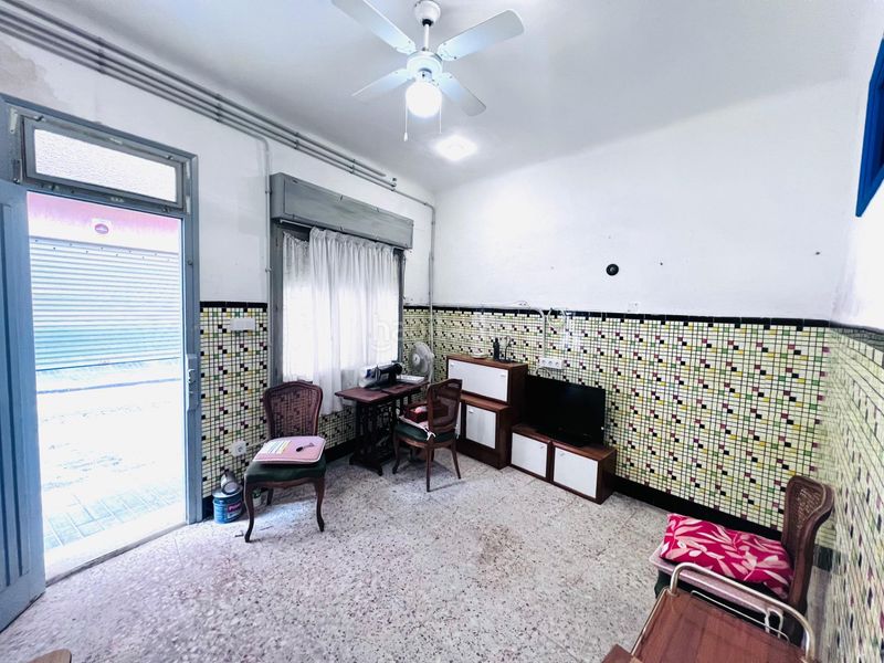 Foto e826d0b6-04d3-44ee-8ba9-3be81a7fed20. Edificio oportunidad única de inversión edificio para reformar en Santa Pola