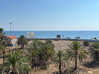 Piccolo appartamento in Zona Playa del Cura. Apartamento con vistas al mar en torrevieja