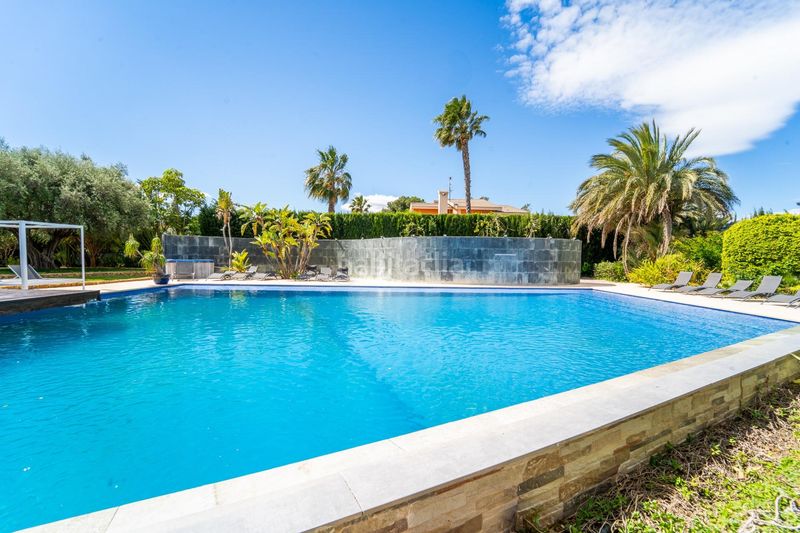 Foto db0b0db1-b0f1-4a7b-a0e8-a6faf476799d. Xalet amb calefacció aparcament piscina a Alzabares Elche / Elx