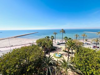 Pis a Calas Santiago Bernabeu. Piso 1ª línea de playa, en santa pola.