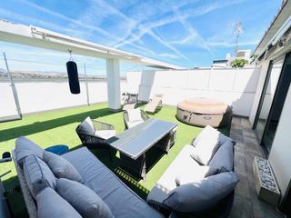 �tic en Ciutat Universit�ria. �tico a la venta en elche, zona kelme.