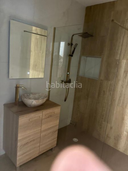 Foto b8c5a1aa-d6c0-4ce2-8796-b07b5459e606. Planta baixa a Reina Victoria - Miguel Hernández Elche / Elx