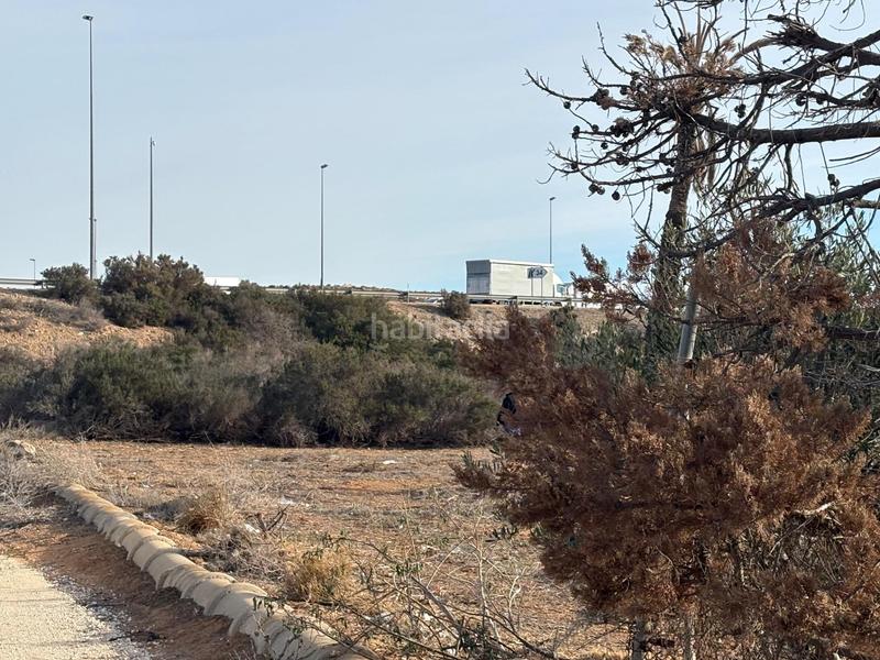 Foto 2df23903-f0ad-4979-a583-74e466f7e720. Propriété dans plaza de castilla dans Jubalcoi Elche / Elx