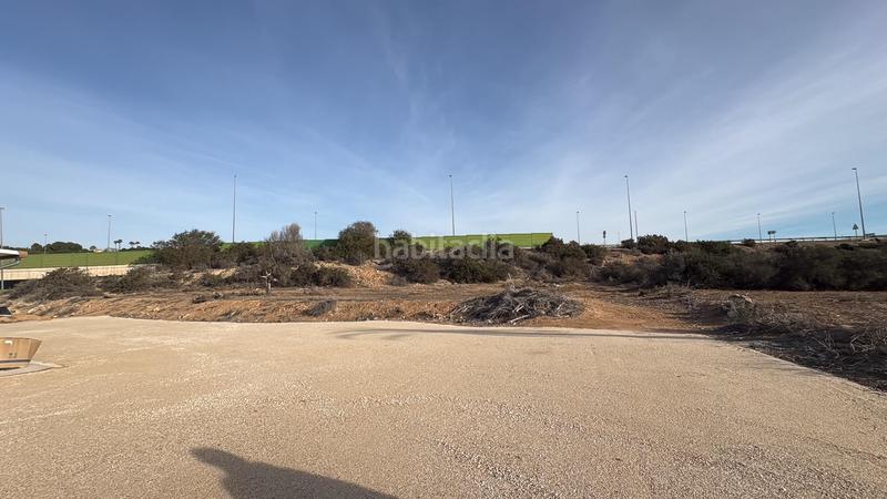 Foto f1d7779d-4a66-47f2-a96d-fcc746866f8e. Propriété dans plaza de castilla dans Jubalcoi Elche / Elx