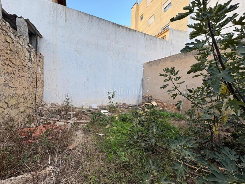 Foto 8796ede5-009a-44ee-af69-44c27733dc1a. Terrain résidentiel dans avenida sant andreu-la hoya 21 dans Elche / Elx