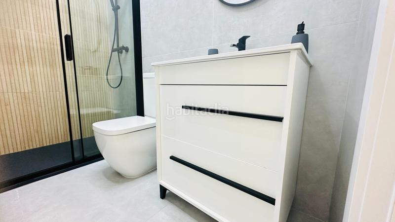 Foto 84e57939-97fe-4fbe-b8b1-53fe9a104fb9. Planta baixa amb calefacció a Sector V Elche / Elx