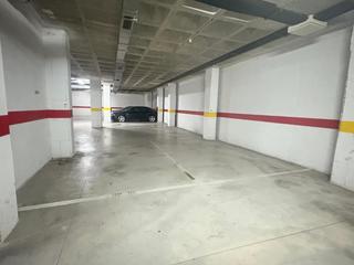 Aparcament cotxe a Ciutat Universitària. Se vende plaza de garaje amplia!