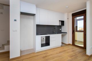 Piccolo appartamento in Hondón de las Nieves. Excelente vivienda en primer planta con solarium en hondon de la