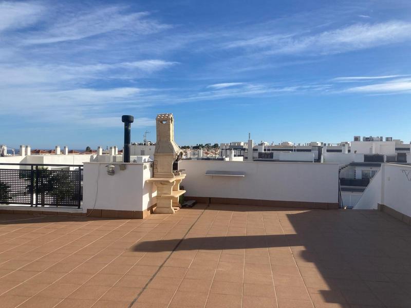 Foto e5d8ca41-613d-405b-b2ad-a6fd8548c54e. Àtic amb piscina a Monte Faro-Altomar II Santa Pola